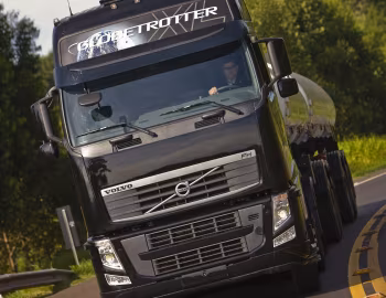 Volvo FH 520 6×4T Globetrotter XL cab [Brazil] '2010–pr.