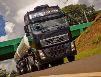Volvo FH 520 6×4T Globetrotter XL cab [Brazil] '2010–н.ч.