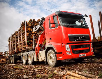 Volvo FH 540 6×4 tractor Day cab with Palfinger Epsilon Q170Z crane [UK-spec] '2009–12