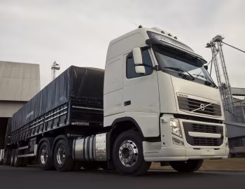 Volvo FH 540 6×2T Globetrotter XL cab [Brazil] '2012–13