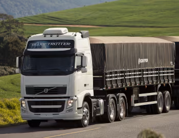 Volvo FH 540 6×2T Globetrotter XL cab [Brazil] '2012–13