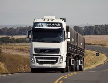 Volvo FH 540 6×2T Globetrotter XL cab [Brazil] '2012–13