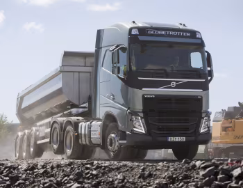 Volvo FH 540 6×2 tandem-axle lift tractor Globetrotter cab [Worldwide] '2013–pr.
