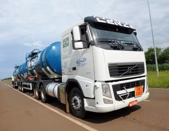 Volvo FH 540 6×4T Sleeper cab [Brazil] '2012–13