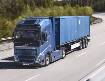 Volvo FH hydrogen fuel-cell tractor '2022–pr.