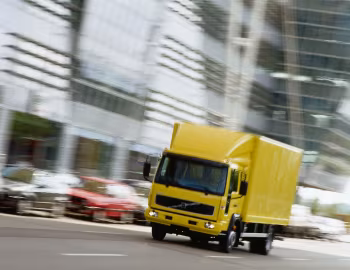 Volvo FL 180 4×2 rigid Day cab '2000–06