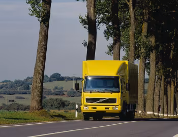 Volvo FL 180 4×2 rigid Day cab '2000–06