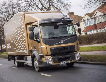Volvo FL 210 4×2 rigid Comfort cab [UK-spec] '2013–pr.