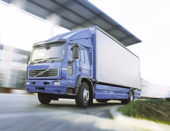 Volvo FL 220 4×2 rigid Sleeper cab [UK-spec] '2000–06
