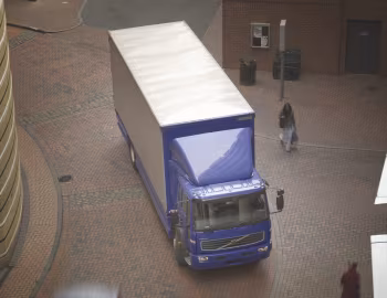 Volvo FL 220 4×2 rigid Sleeper cab [UK-spec] '2000–06