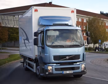 Volvo FL 240 Delivery Truck '2006–13