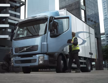 Volvo FL 240 Delivery Truck '2006–13