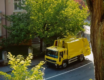Volvo FL 250 4×2 rigid Day cab Rolloffcon '2000–06