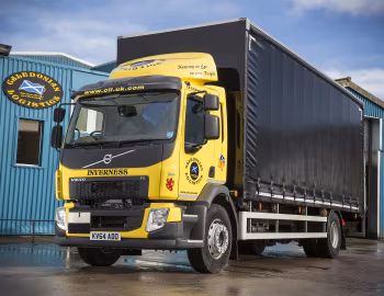 Volvo FL 250 4×2 rigid Day cab with Clydebank body [UK-spec] '2013–н.ч.
