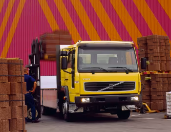 Volvo FL 250 4×2 rigid Day cab '2000–06