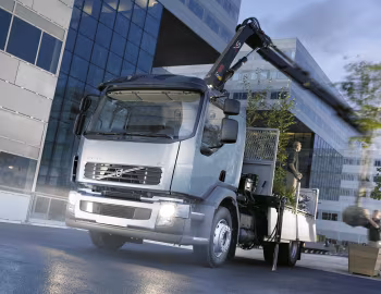 Volvo FL 280 4×2 rigid Comfort cab with HIAB XS crane '2006–13