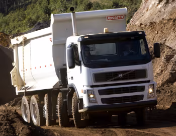 Volvo FM 480 10×4 rigid Day cab with Rossetti tipper body '2005–09