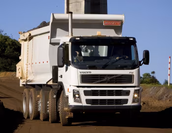 Volvo FM 480 10×4 rigid Day cab with Rossetti tipper body '2005–09