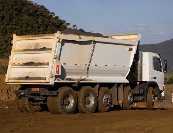 Volvo FM 480 10×4 rigid Day cab with Rossetti tipper body '2005–09