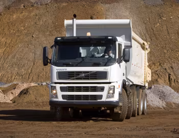 Volvo FM 480 10×4 rigid Day cab with Rossetti tipper body '2005–09