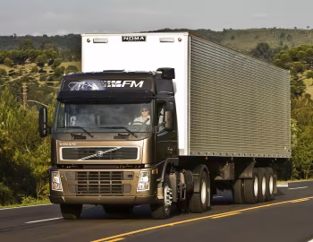 Volvo FM 370 4×2 tractor Globetrotter cab [Brazil] '2009–????