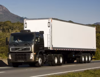 Volvo FM 370 6×2 tractor Sleeper cab [Brazil] '2009–????