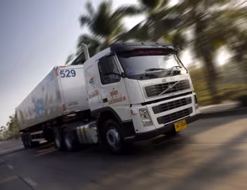 Volvo FM 400 6×4 tractor Sleeper cab [Thailand] '2005–10