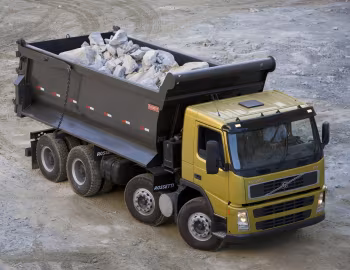 Volvo FM 8×4 rigid Day cab with Rossetti tipper body '2005–10