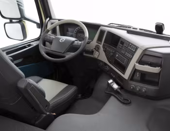 Intérieur Volvo FM 370 6×2 rigid Globetrotter cab '2013–pr.