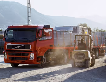 Volvo FM12 420 4×2 tractor Sleeper cab '2001–05