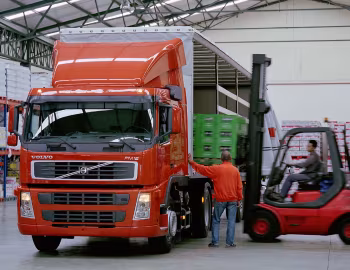 Volvo FM12 420 4×2 tractor Sleeper cab '2001–05