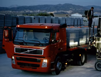 Volvo FM12 420 4×2 tractor Sleeper cab '2001–05