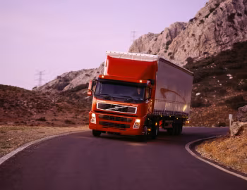 Volvo FM12 420 4×2 tractor Sleeper cab '2001–05
