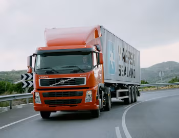 Volvo FM12 420 4×2 tractor Sleeper cab '2001–05