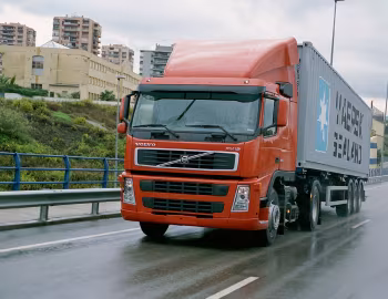 Volvo FM12 420 4×2 tractor Sleeper cab '2001–05