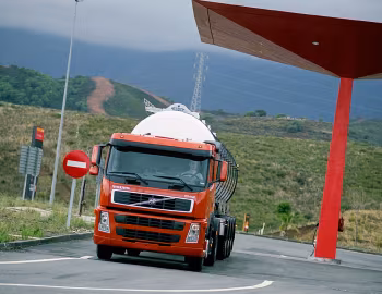 Volvo FM12 420 4×2 tractor Sleeper cab '2001–05