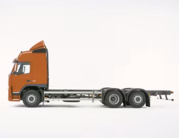 Volvo FM12 420 6×2 rigid Globetrotter cab '2001–05