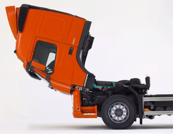 Volvo FM12 420 6×2 rigid Globetrotter cab '2001–05