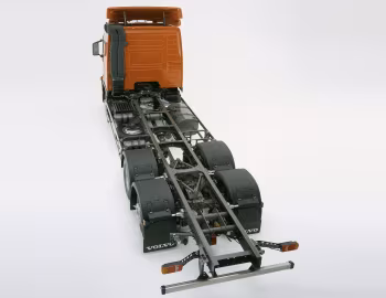 Volvo FM12 420 6×2 rigid Globetrotter cab '2001–05