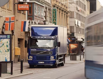 Volvo FM7 250 4×2 rigid Day cab '1998–2002