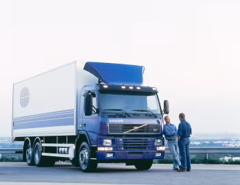 Volvo FM7 290 6×2 rigid Day cab '1998–2002