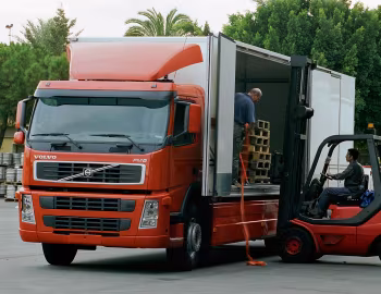 Volvo FM9 340 6×2 rigid Day cab '2001–05