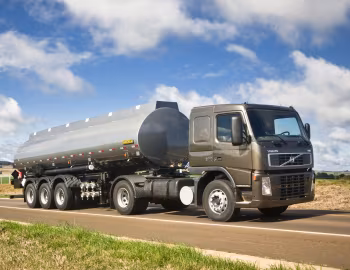 Volvo FM 370 4×2 tractor Sleeper cab [Brazil] '2009–????
