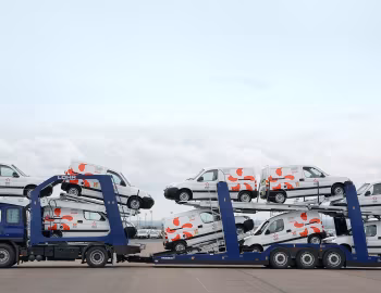 Volvo FM 400 4×2 tractor Low sleeper cab [UK-spec] '2005–10