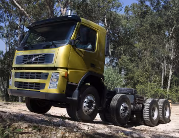 Volvo FM 440 8×4 tractor Day cab '2005–09