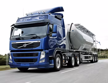 Volvo FM 460 MethaneDiesel 6×2 tractor Globetrotter cab '2011–13