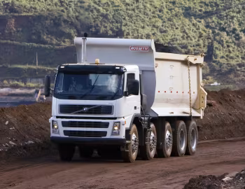Volvo FM 480 10×4 rigid Day cab with Rossetti tipper body '2005–09
