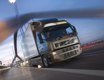 Volvo FM 480 6×2 rigid Globetrotter cab '2005–09