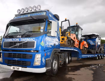 Volvo FM 480 6×2 tractor Globetrotter cab [UK-spec] '2005–09