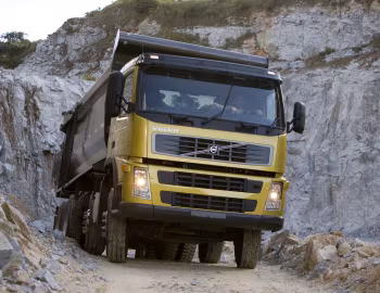 Volvo FM 8×4 rigid Day cab with Rossetti tipper body '2005–10